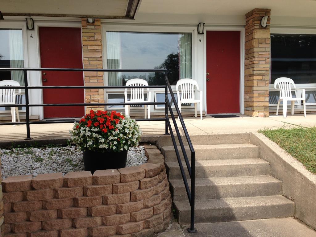Indian Trail Motel วิสคอนซินเดลส์ ภายนอก รูปภาพ