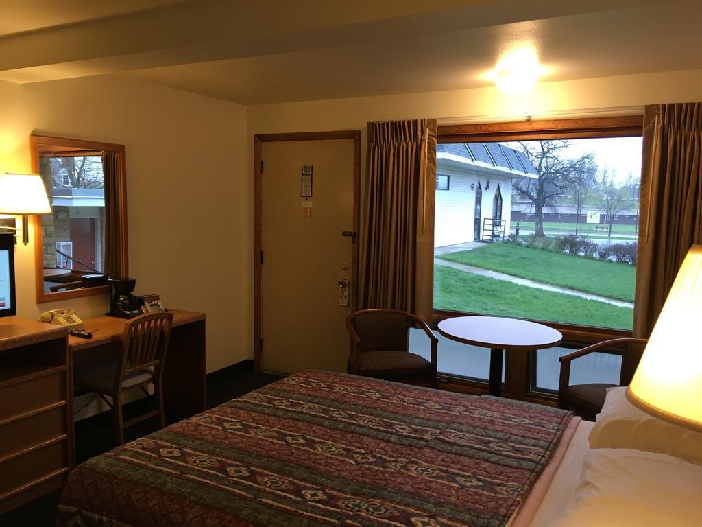 Indian Trail Motel วิสคอนซินเดลส์ ภายนอก รูปภาพ